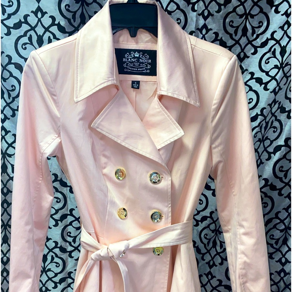 Blanc noir raincoat